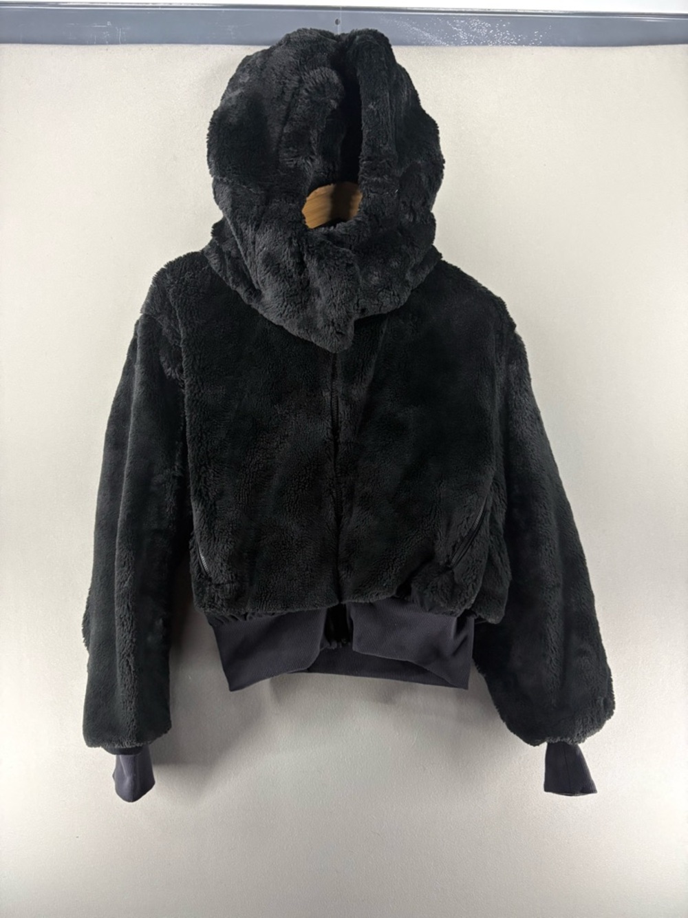 ALO YOGA Faux Fur fluffy Jacket Black Size XS Women Hooded